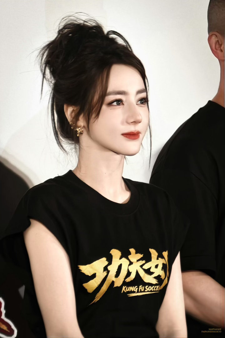 我的超话卡册迪丽热巴钰珑 dlrb 迪丽热巴功夫女足 dlrb 迪丽热巴卫蓝“对