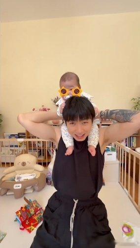白举纲宣布当爸啊白举纲吗？他好久结婚的？？感觉好久没听见他的消息了。 