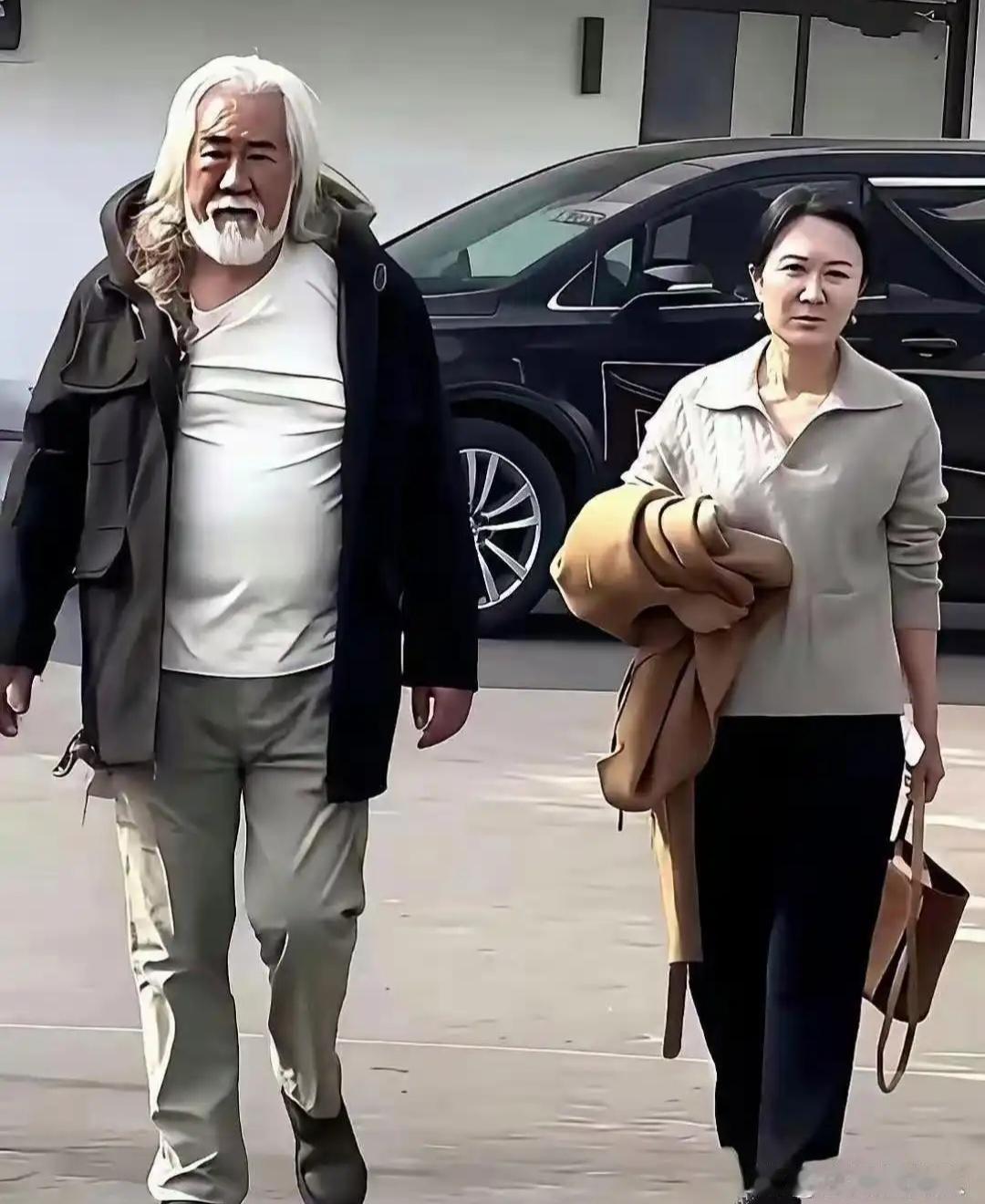 大家都看看吧
这就是跟着老年人混的结果
本来是花容月貌的年纪
就因为和一个老年人