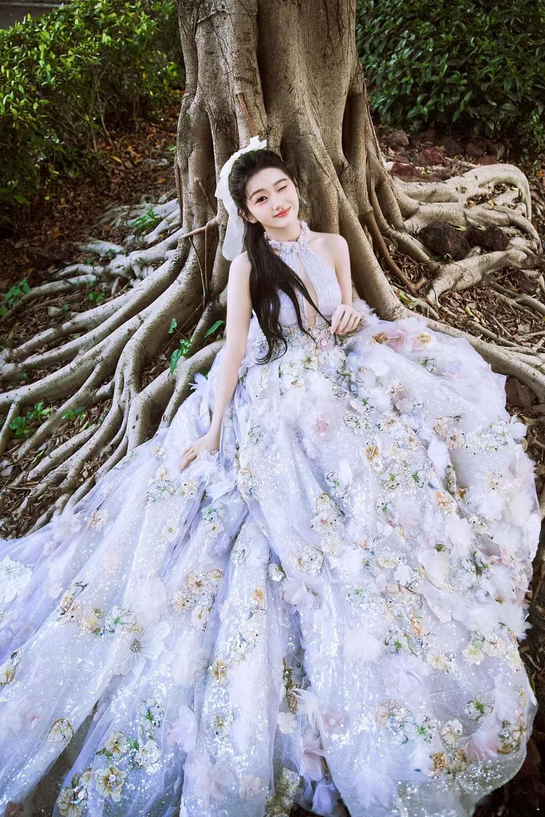 仙女下凡的感觉吧！ 