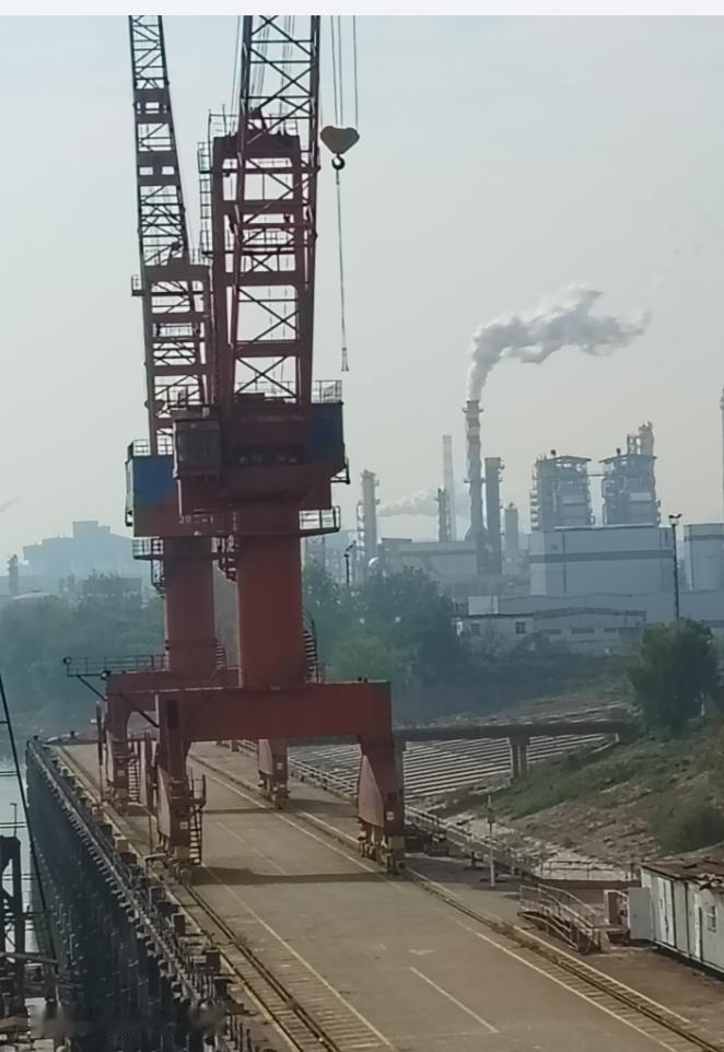 哪个年代都有垃圾，只是那时候的垃圾都能降解，没有塑料，泡沫，化学产品。唯一的垃圾