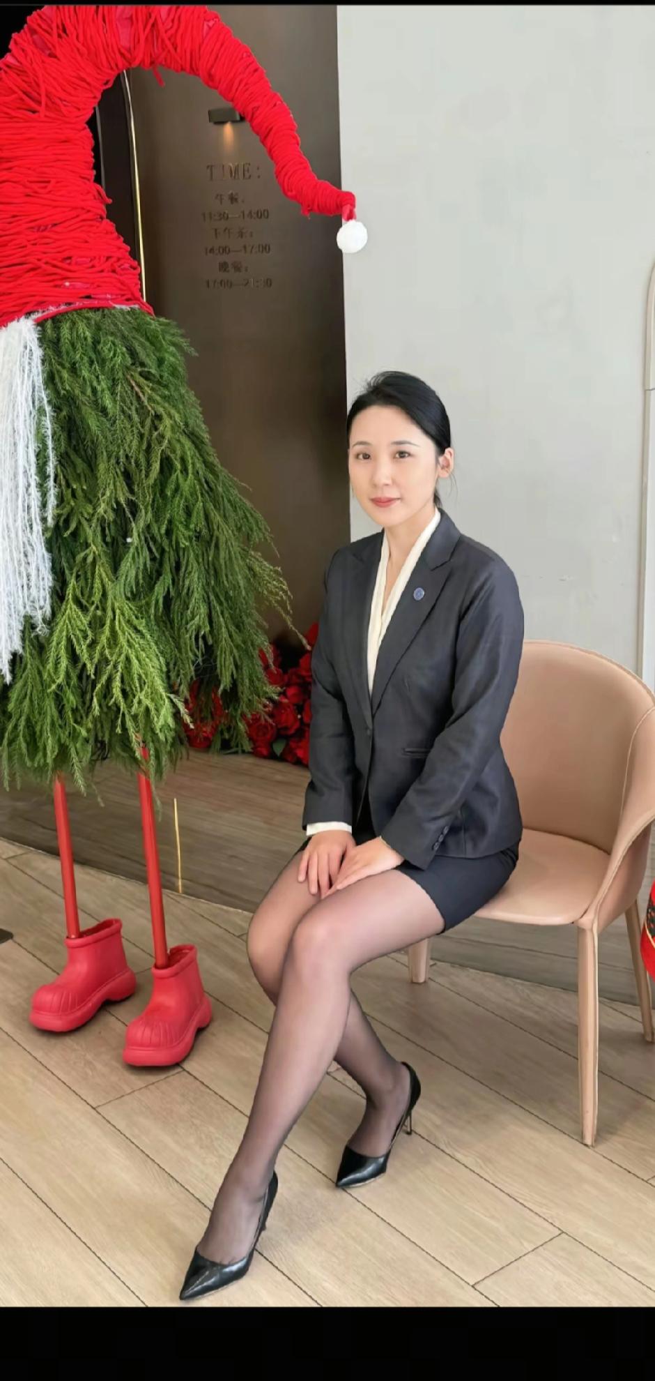 雍容华贵的极品少妇[玫瑰][玫瑰][玫瑰]