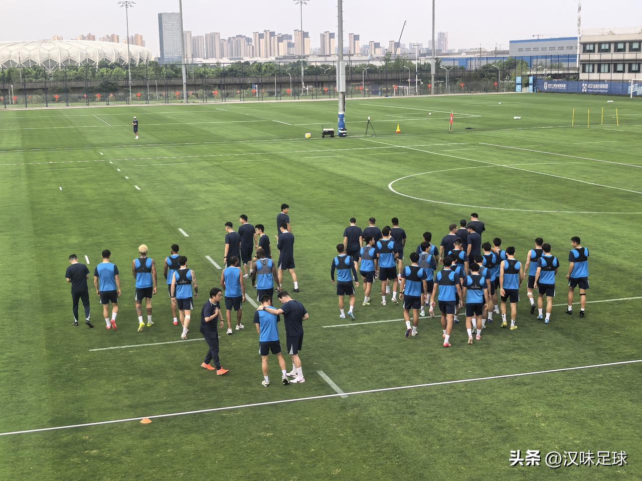 成绩是提高上座率的唯一要素，只要球队连胜，上座率立马上去。