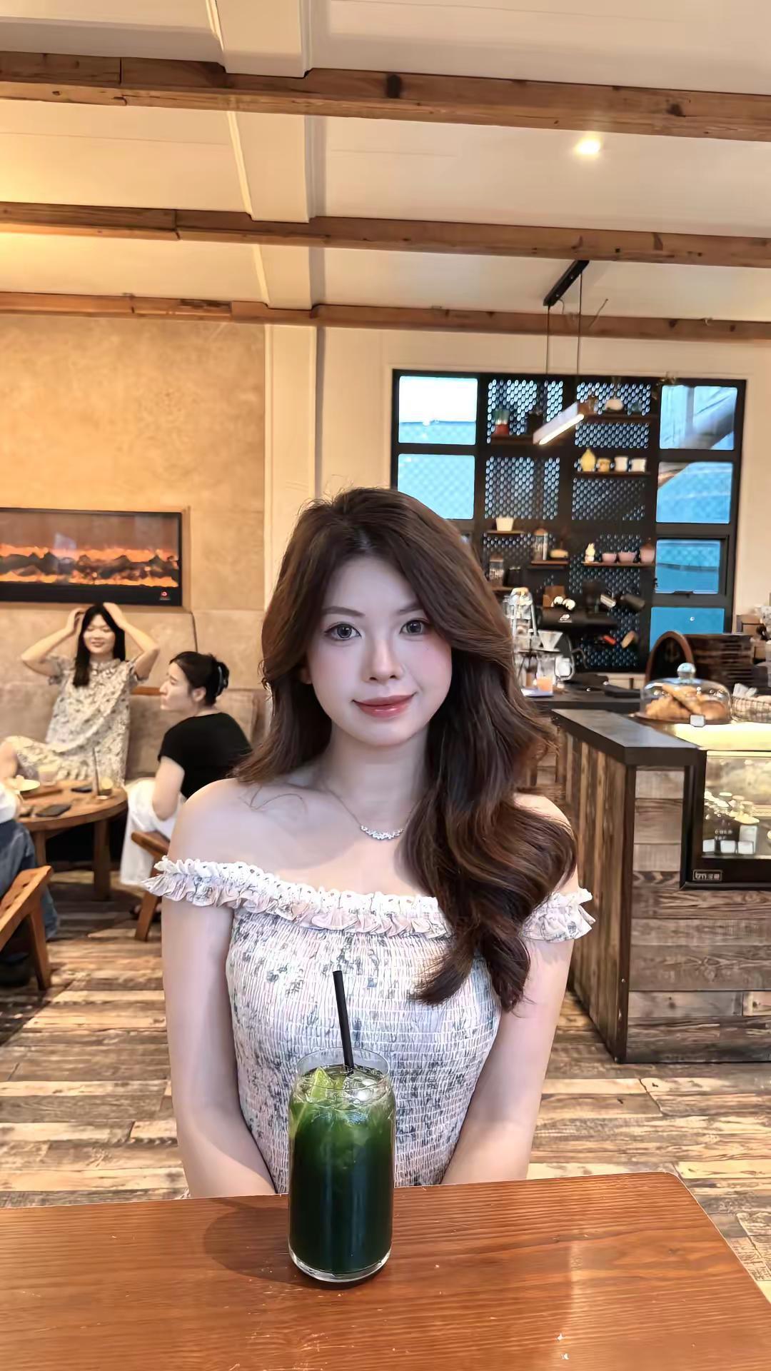 是我珍惜你的方式猪了吗微胖女生