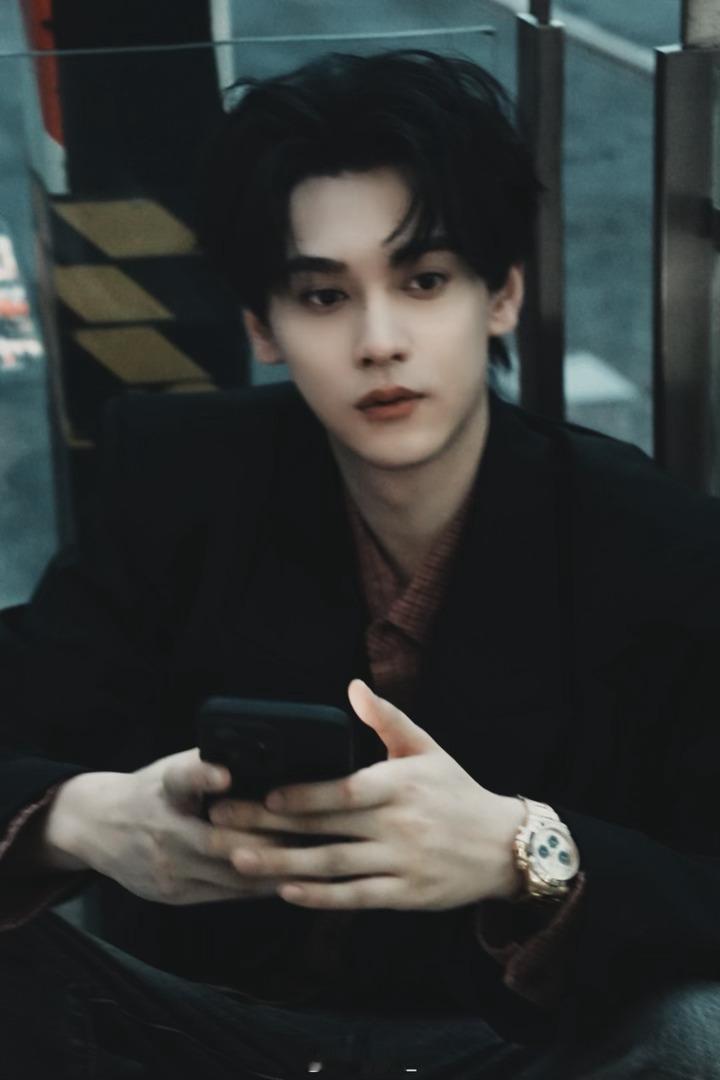 配两个bgm爽一下。 ​​​