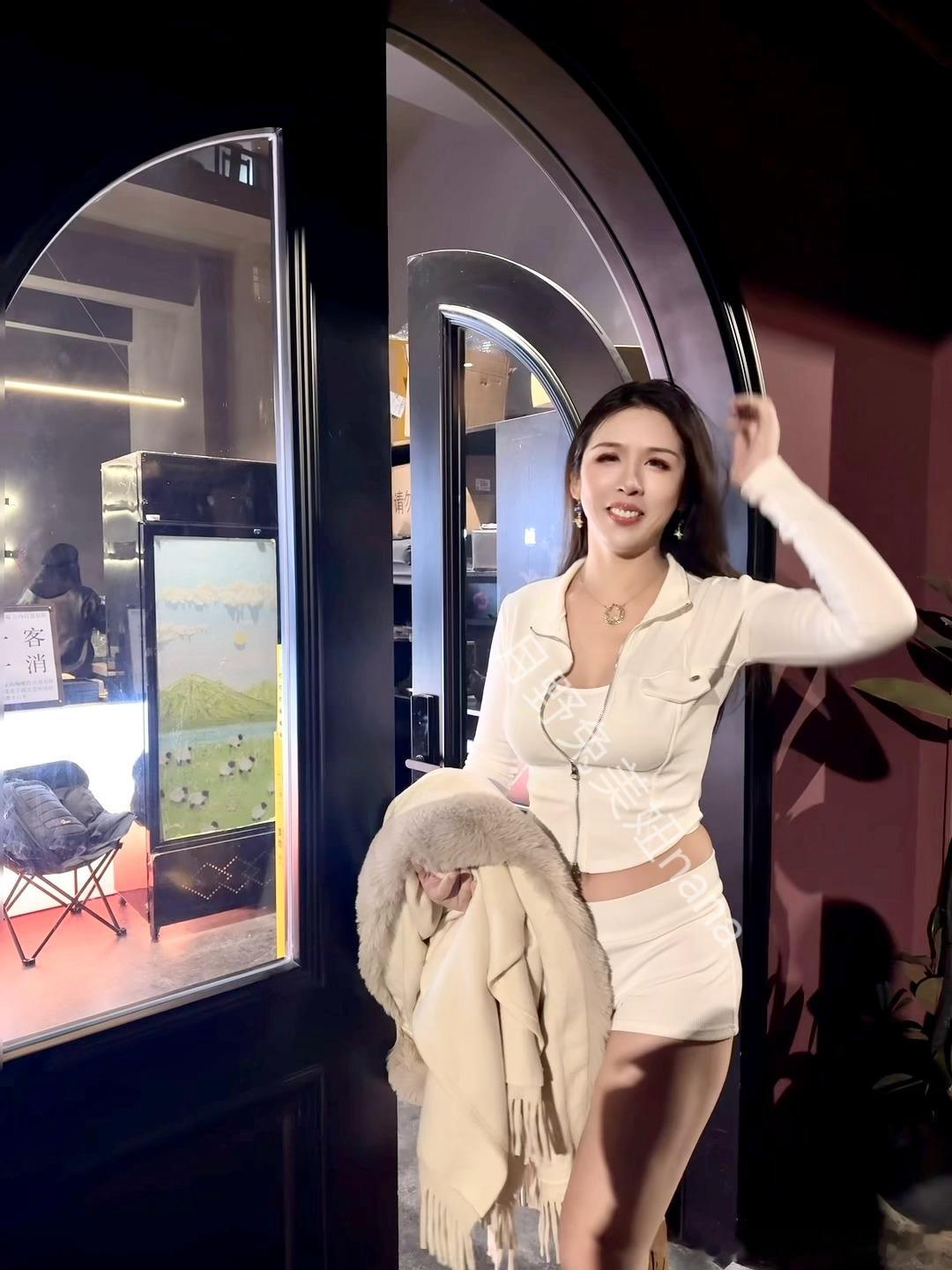 天冷了 借个理由 想往你身边靠靠🌬️辣妹日常分享 上海