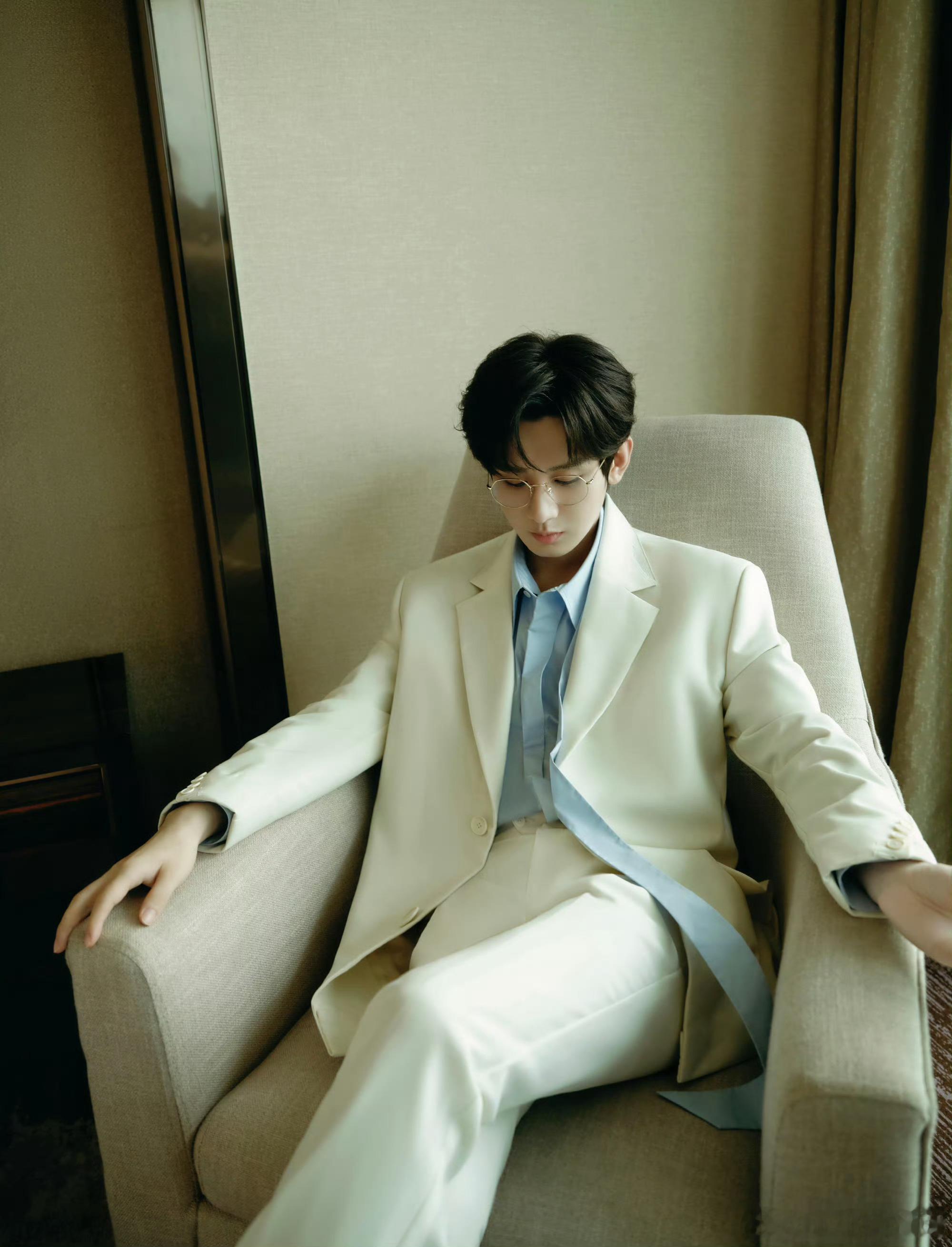 成毅天地剑心cy成毅王权富贵你如清风，吹进我的世界，又如明月，照耀在我的身上。我