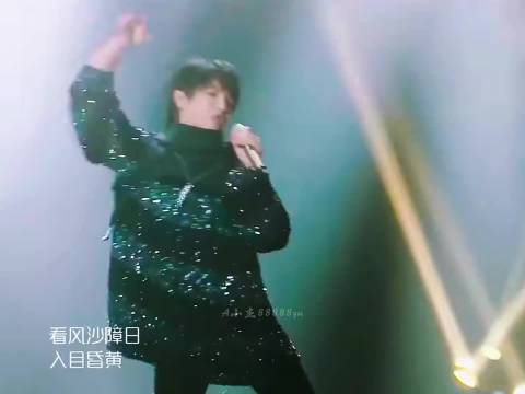 #华晨宇齐天##齐天太好听了#
华晨宇《齐天》永远是意难平舞台✨

▪️戏腔+说唱融合，编曲恢弘大气