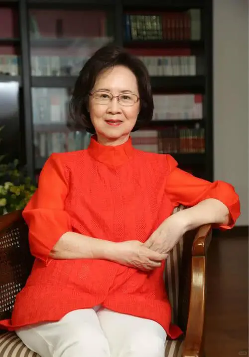 台湾知名作家琼瑶周三(12月4日)轻生离世，享寿86岁。中央社引述新北...