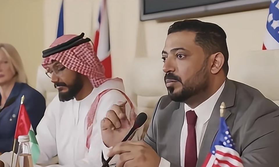 国际会议现场，各国代表齐聚一堂，共商大计。