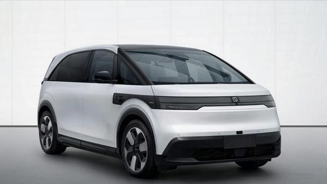 极氪“宝宝巴士”亮相工信部备案，正式名称「极氪MIX」
车身尺寸4688*199