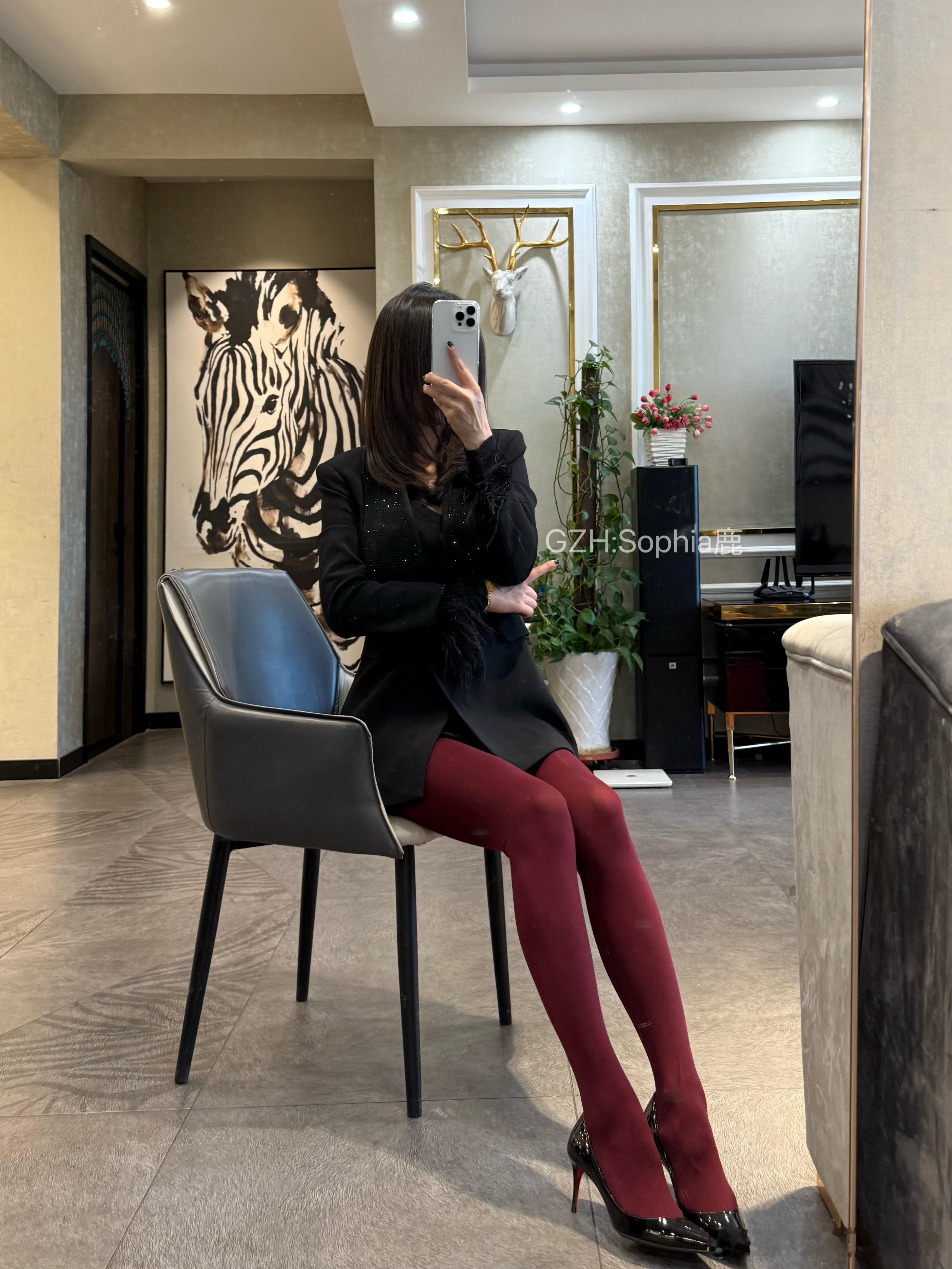 即将上新的100D安可拉红，颜色很正ootd好物分享