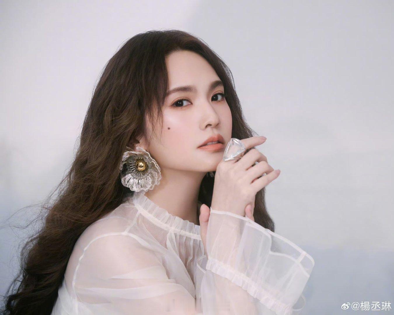 我确定杨丞琳是天使啊啊啊啊啊我确定杨丞琳是天使 