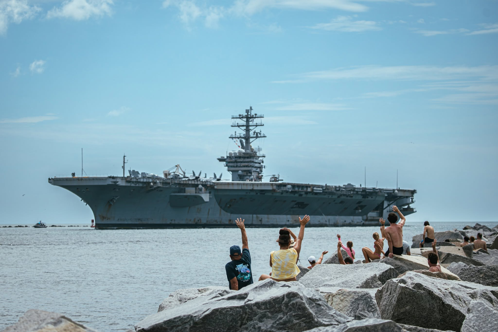 【尼米兹号返回本土】MD一等人“尼米兹”号航母（CVN-68）在完成长达101天