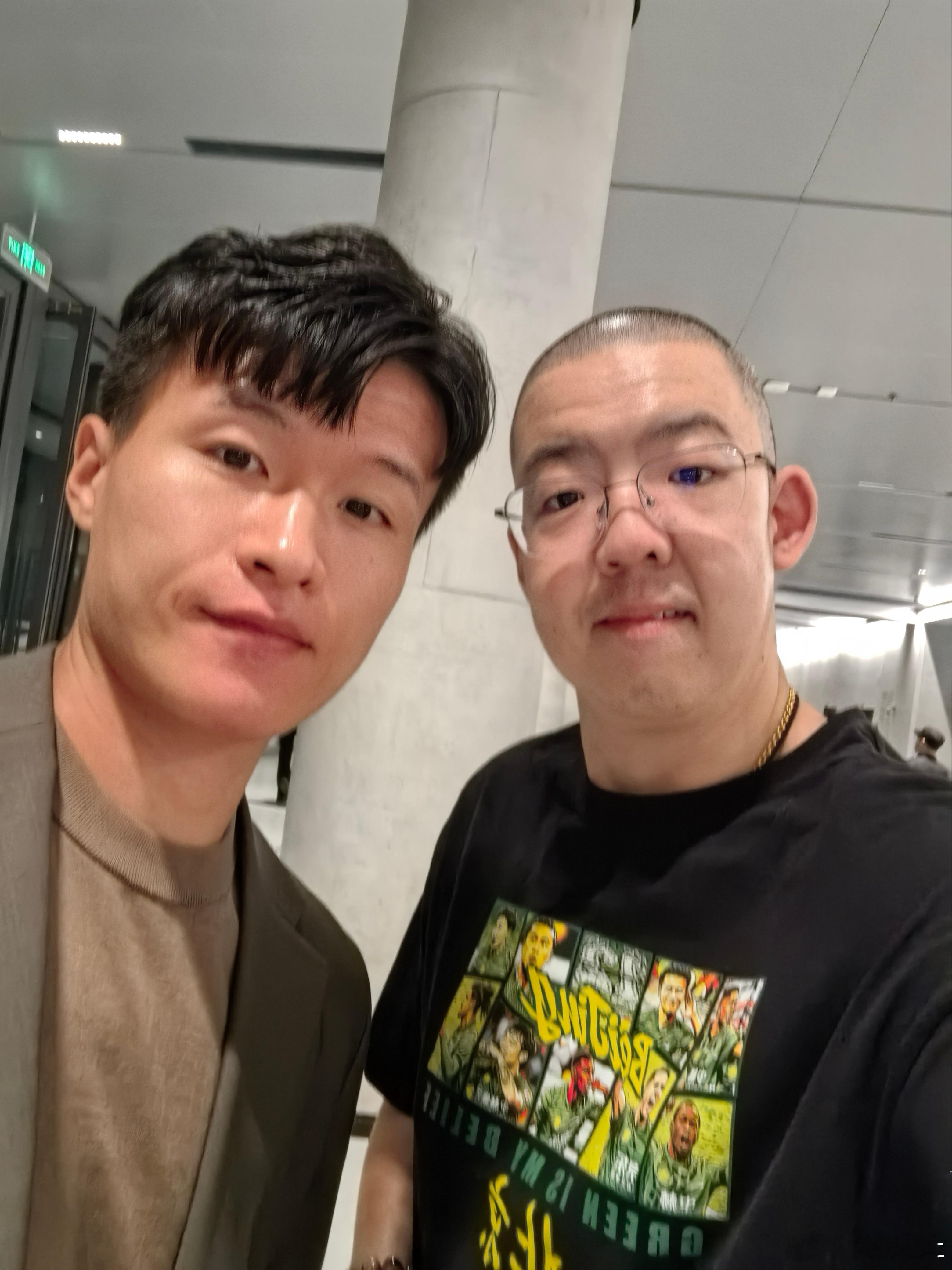 赛前偶遇✌💚👍北京国安国安球员合影同城热门  ​​​