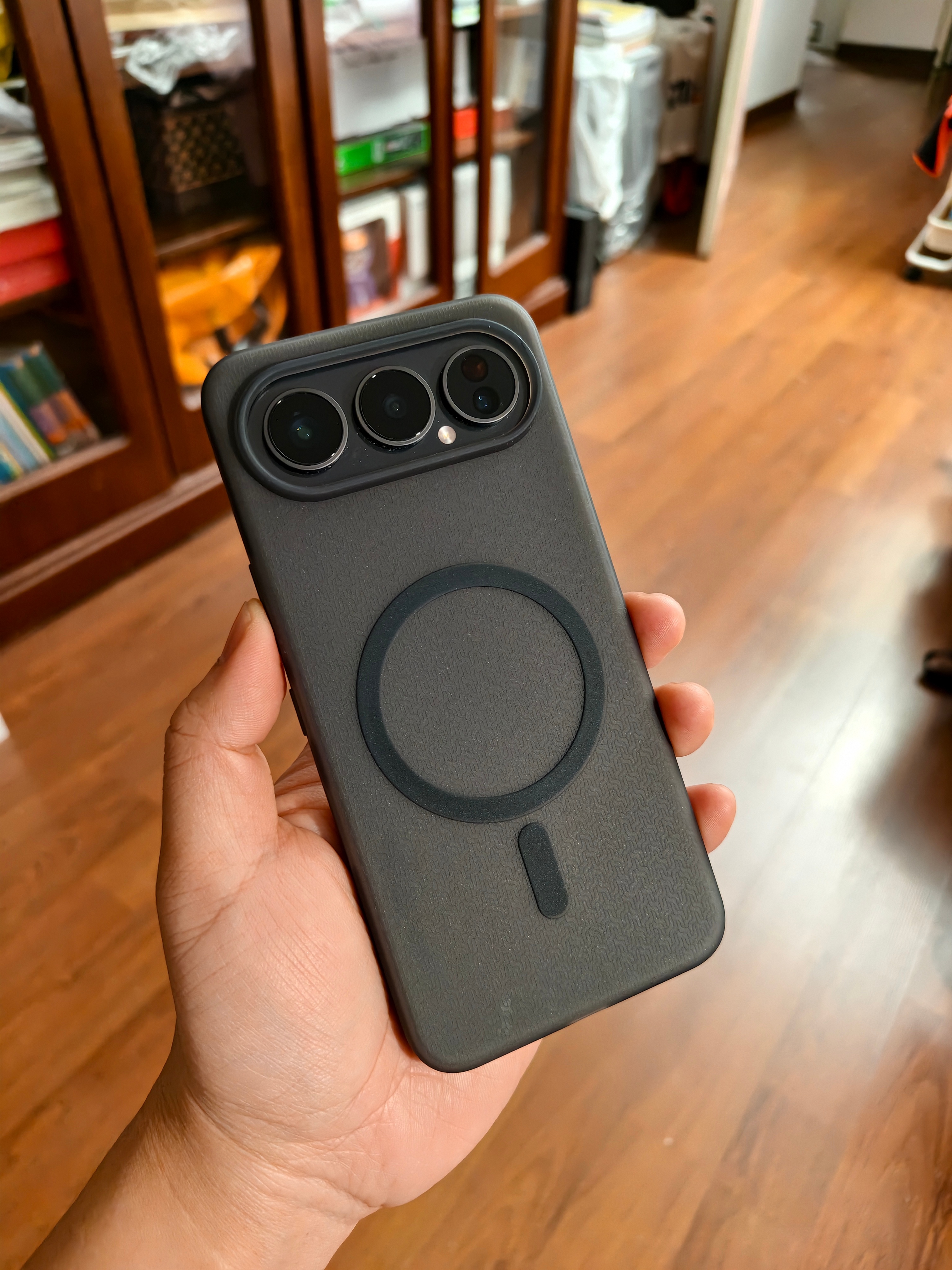 给荣耀500 Pro美个容，说实话，感觉这手机跟Magic8 Pro Air有异