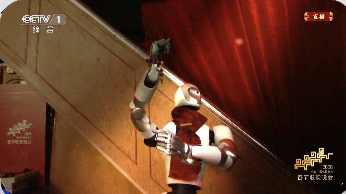 这个微电影还是广告呗（机器人广告）春晚