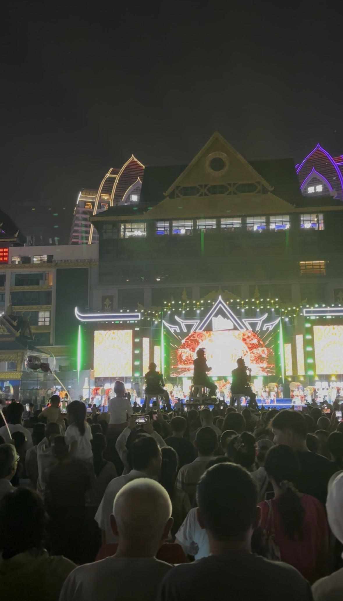 我的今日状态：🏝️旅行度假
我这里的天气：☀️晴天

这是西双版纳傣族自治州景