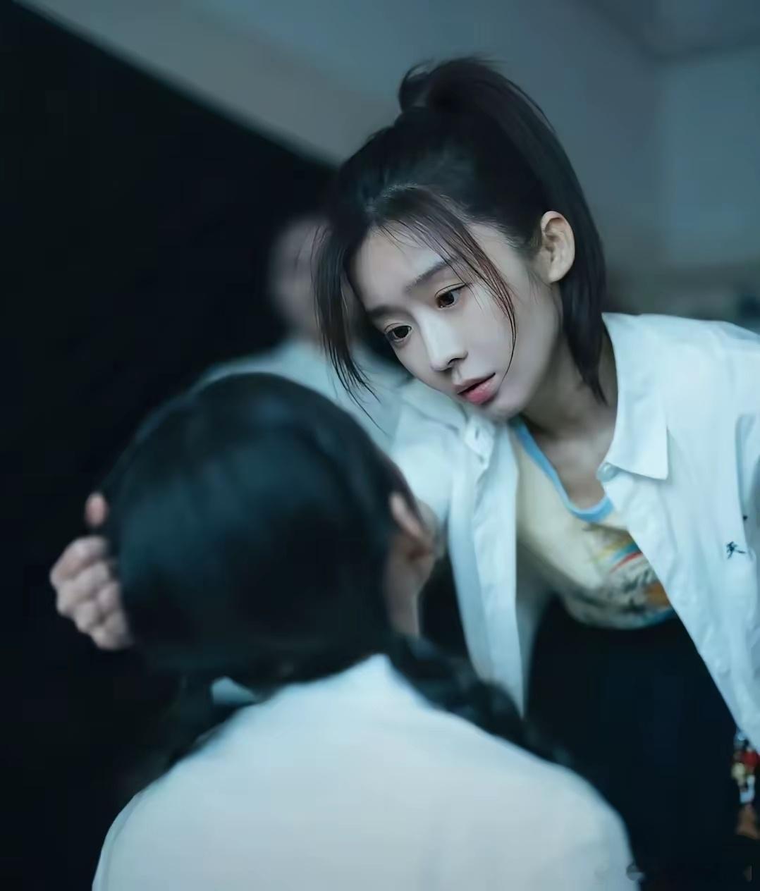 宋伊人大概没戏拍了，不是因为她不红没演技，也不是因为他没粉丝喜欢，而是因为网传她
