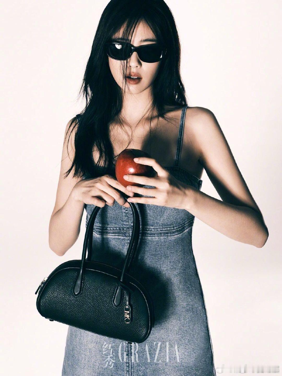 白鹿时尚感绝缘体，看起来好🍑风 ​​​