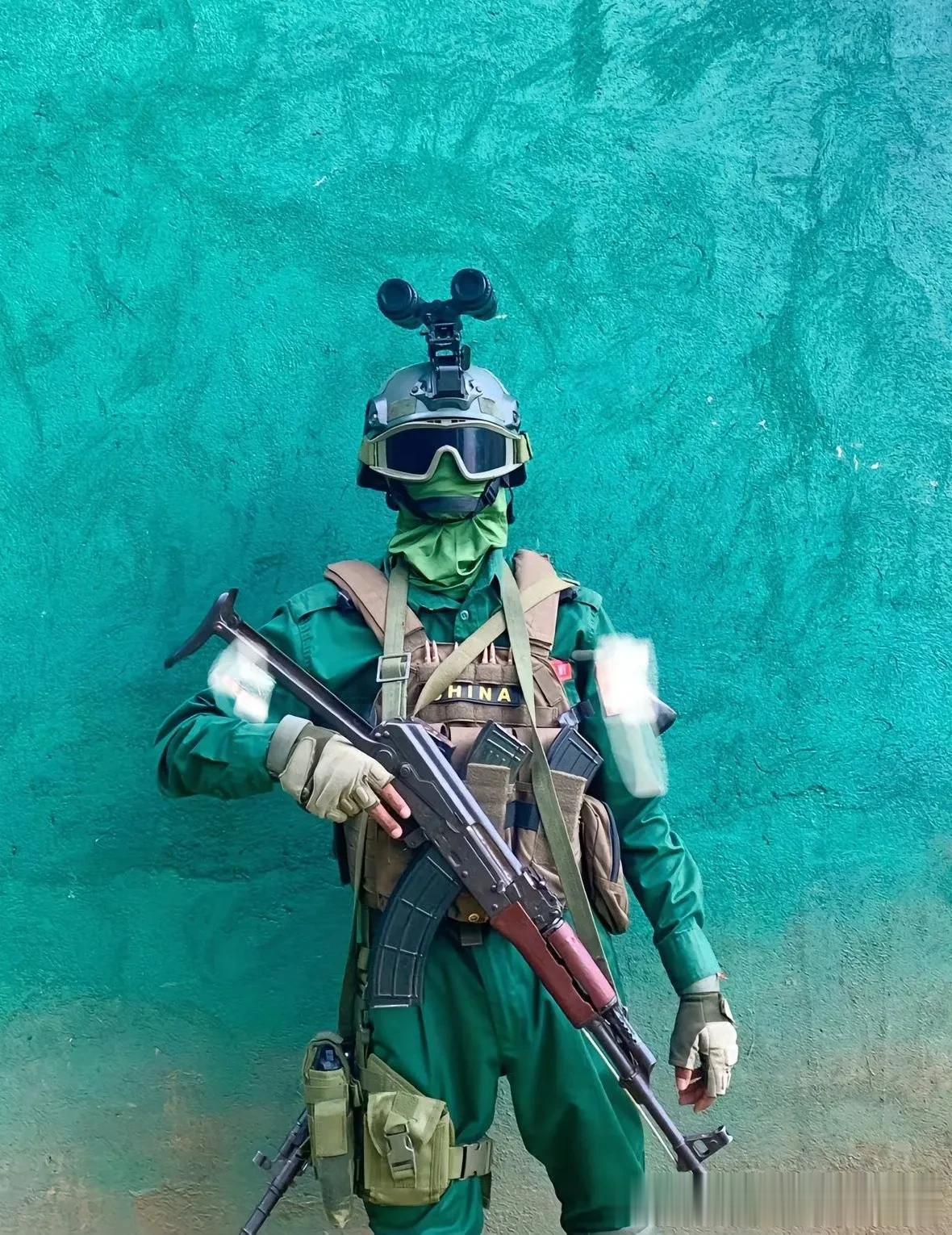 佤邦联军士兵土味特战#🇲🇲缅北 ​​​
/1996年，坤沙被迫向缅甸军政府投