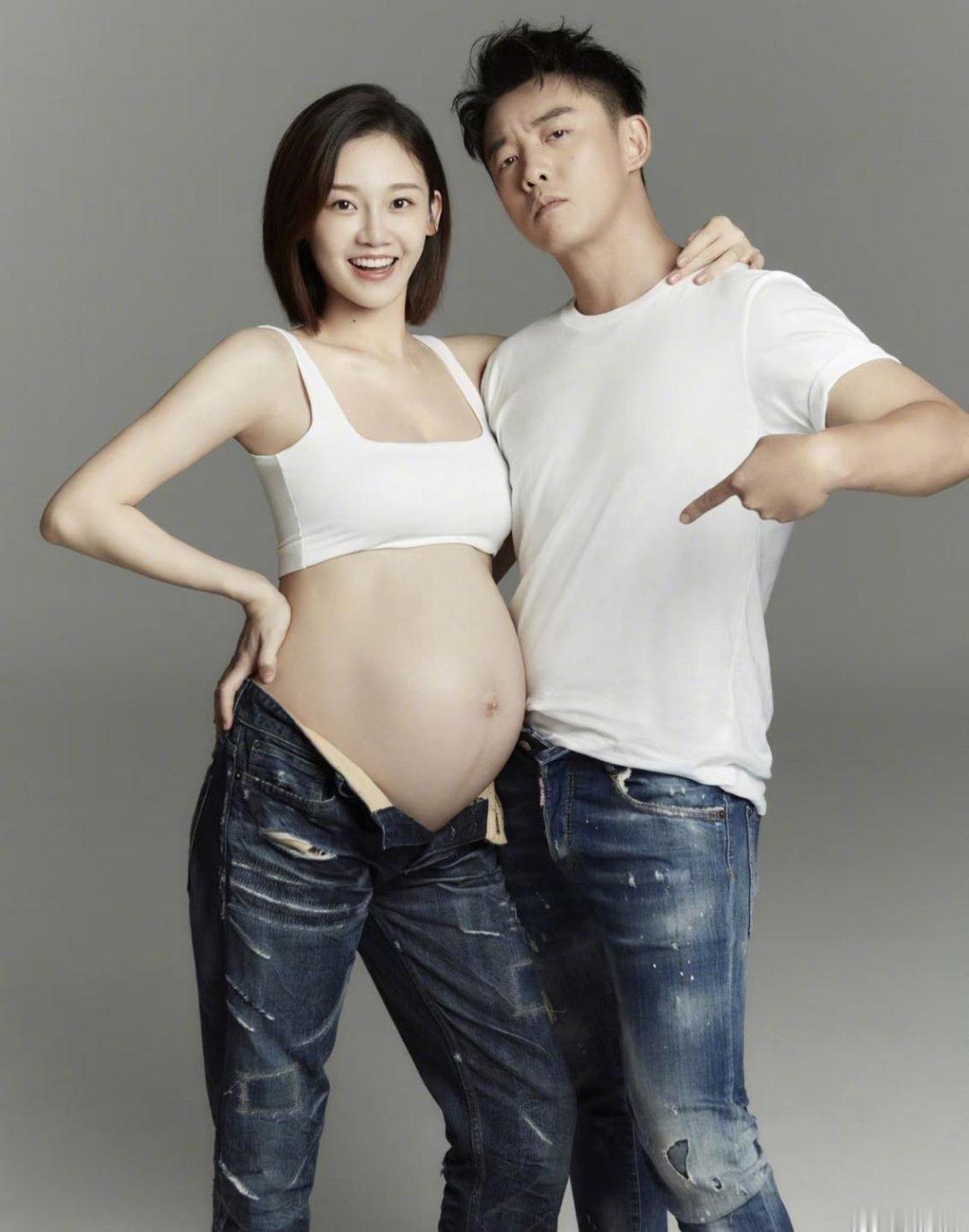 婚前爱玩的郑恺，

童年缺少安全感的苗苗，

为什么愿意一起组建多孩家庭？

苗