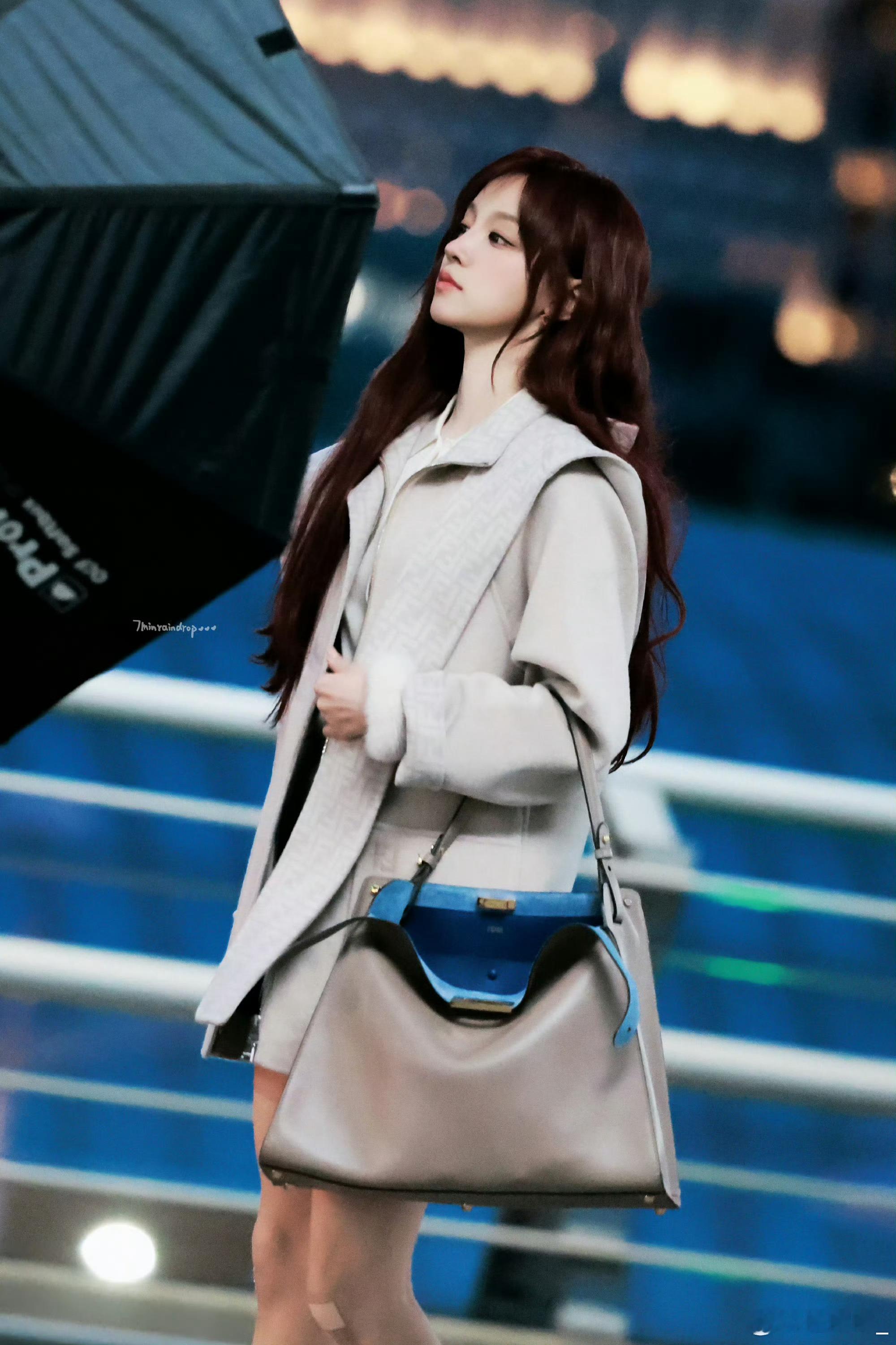 宋雨琦出发FENDI大秀宋雨琦行程很满哟～fendi品牌形象大使宋雨琦！！！期待