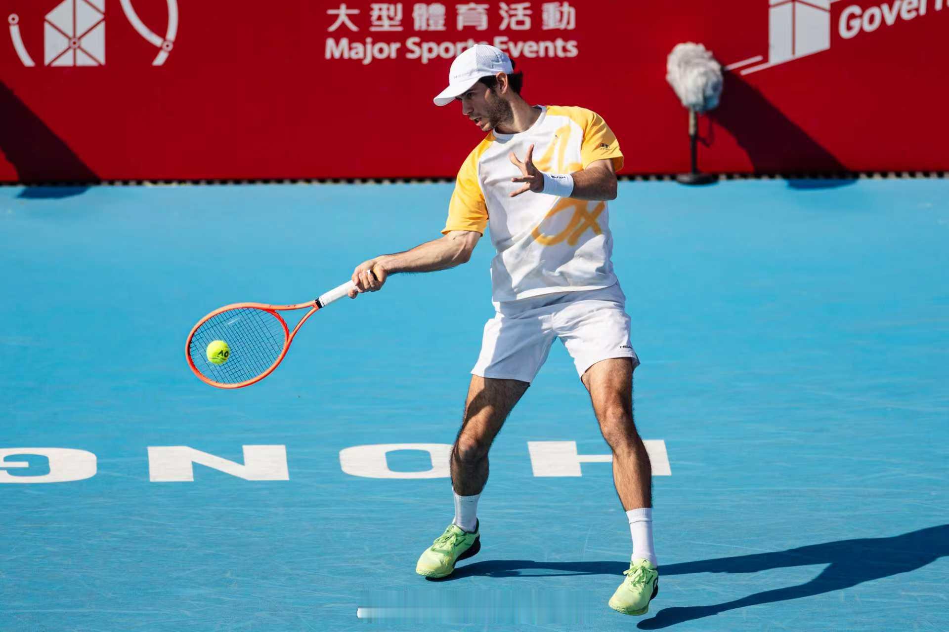 中银香港网球公开赛 正赛将于1月5日在维多利亚公园开打，葡萄牙顶尖球手博杰斯将在