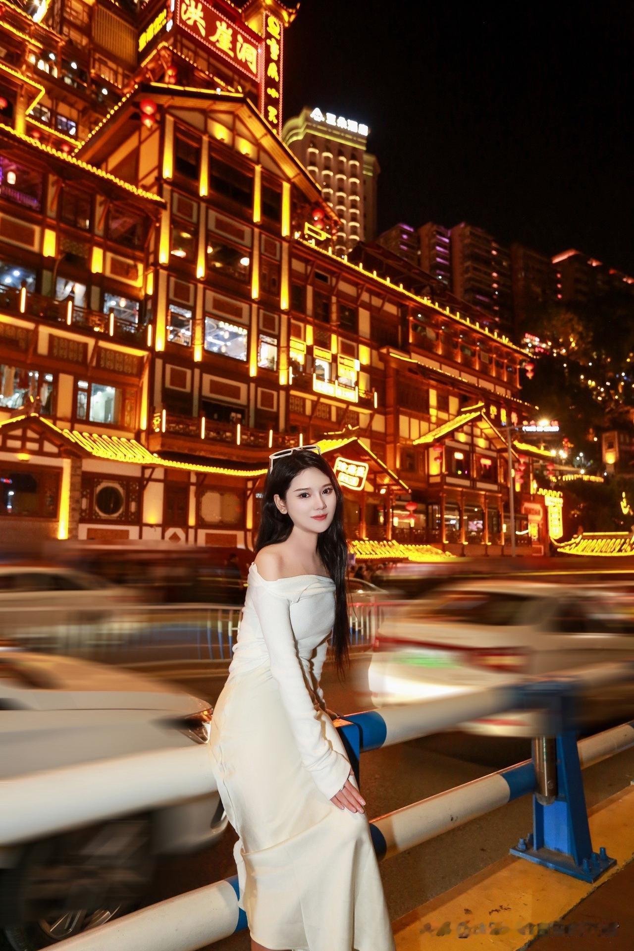 在旅行的时光里，我以文字为舟，航行在风景的海洋，捕捞每一份美好。