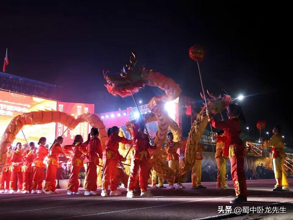 今天传来缅甸联邦第一特区举行首届春节运动会闭幕式暨元宵节文艺联欢晚会的最新消息。