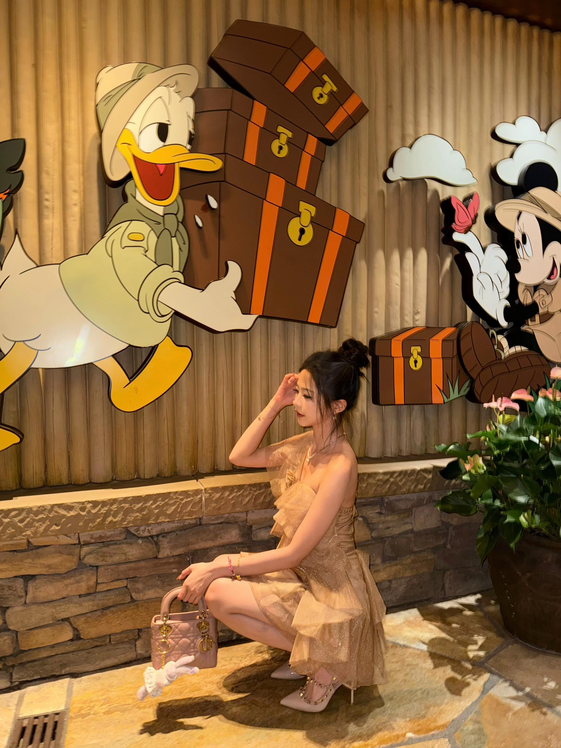 我要的是明确的爱，真诚的喜欢，站在太阳底下的坦诚，还有被坚定的选择。