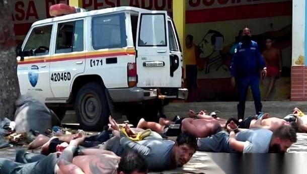 48小时，9架“幽灵飞机”直接从天上被打下来。
4个藏在雨林里的毒贩老巢，连锅端