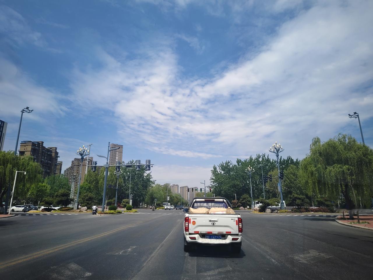 今天出发东太行
儿子和孙子给我们老两口批了4天假，我们决定去东太行走一趟。
第一