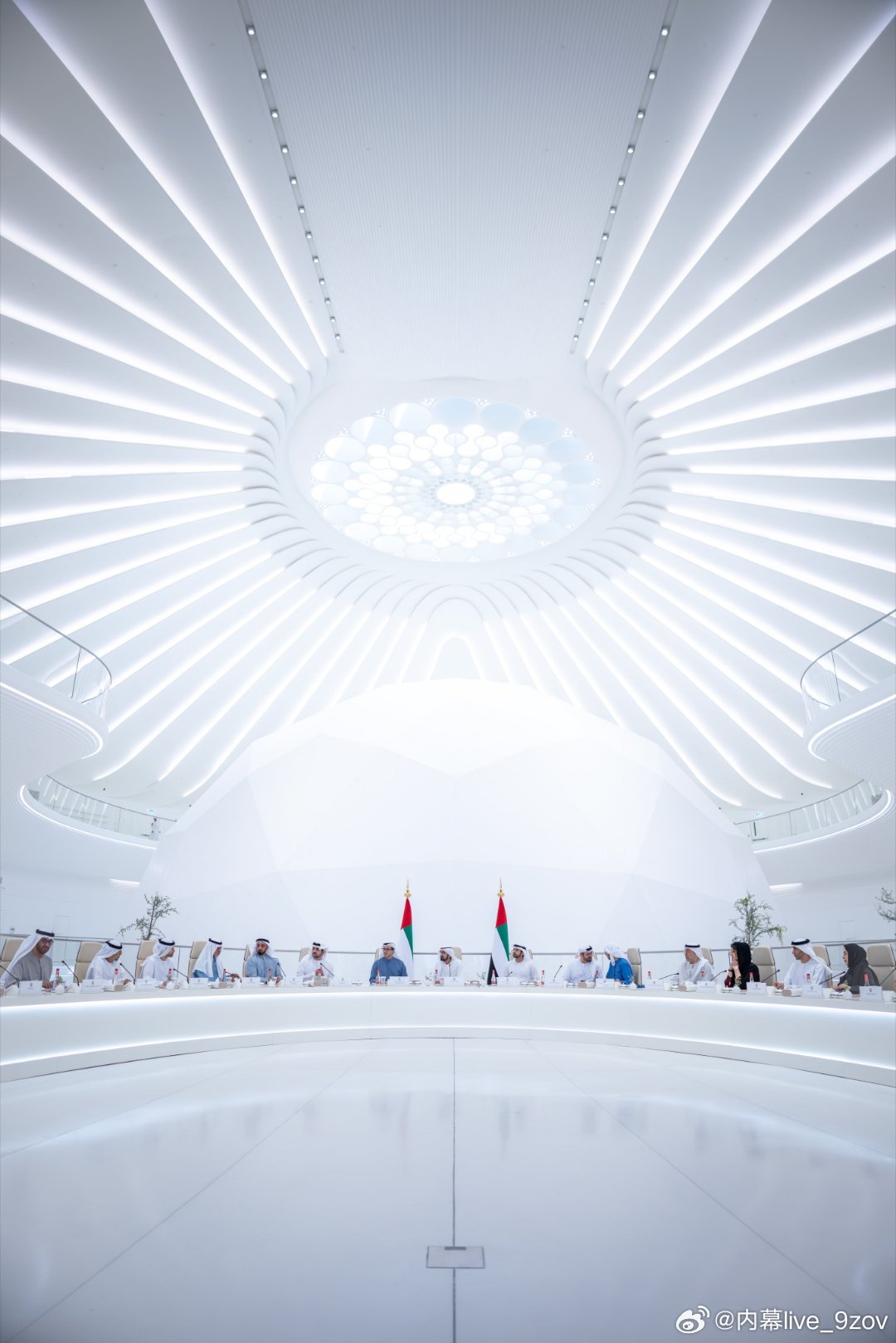 这是阿联酋的内阁会议室 