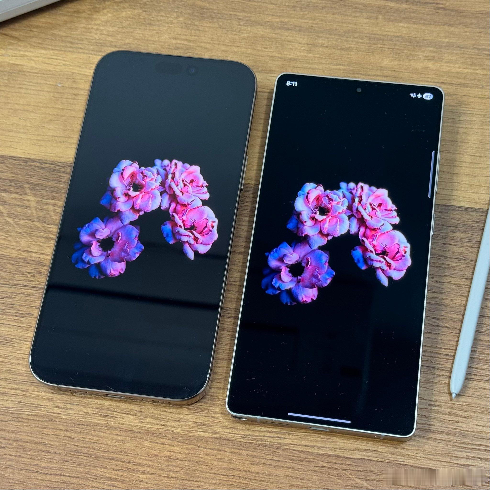 这样一看，似乎iPhone Pro Max的确需要一张高端的抗反射涂层[思考] 
