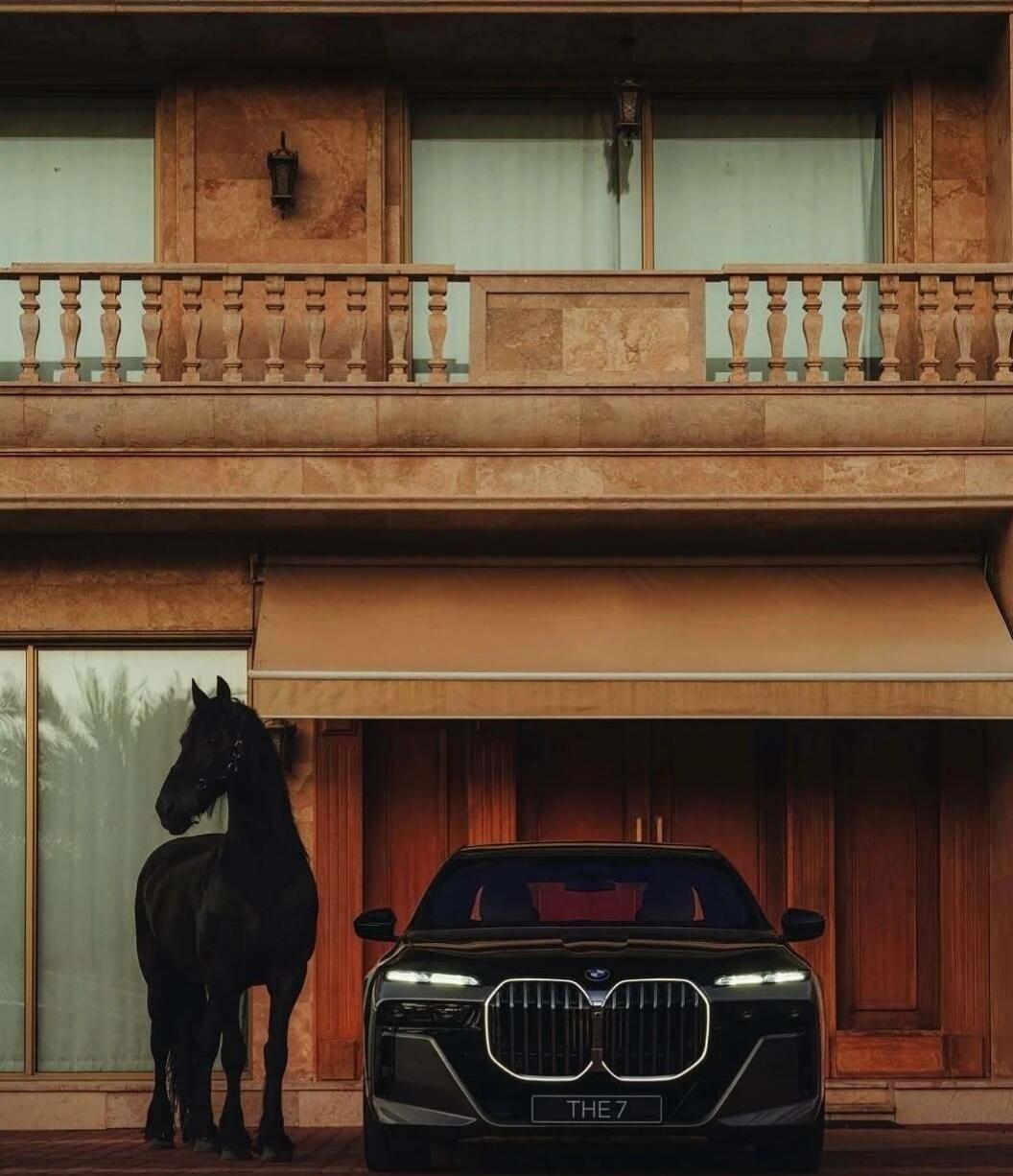 宝马 “缩鼻孔” 引退单潮？电子豪华竟成二手贬值重灾区陪朋友逛宝马 4S 店那天