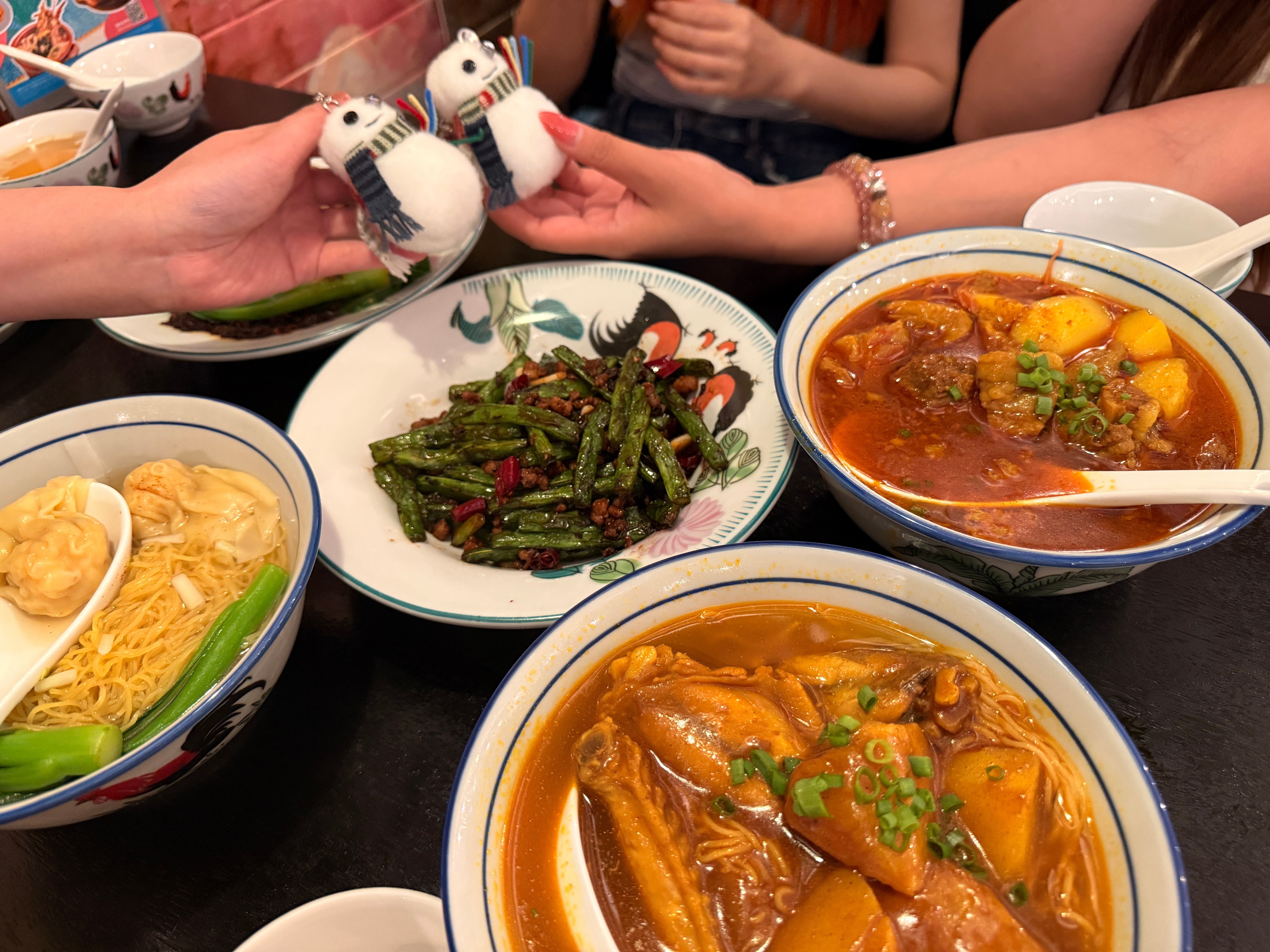 饱了