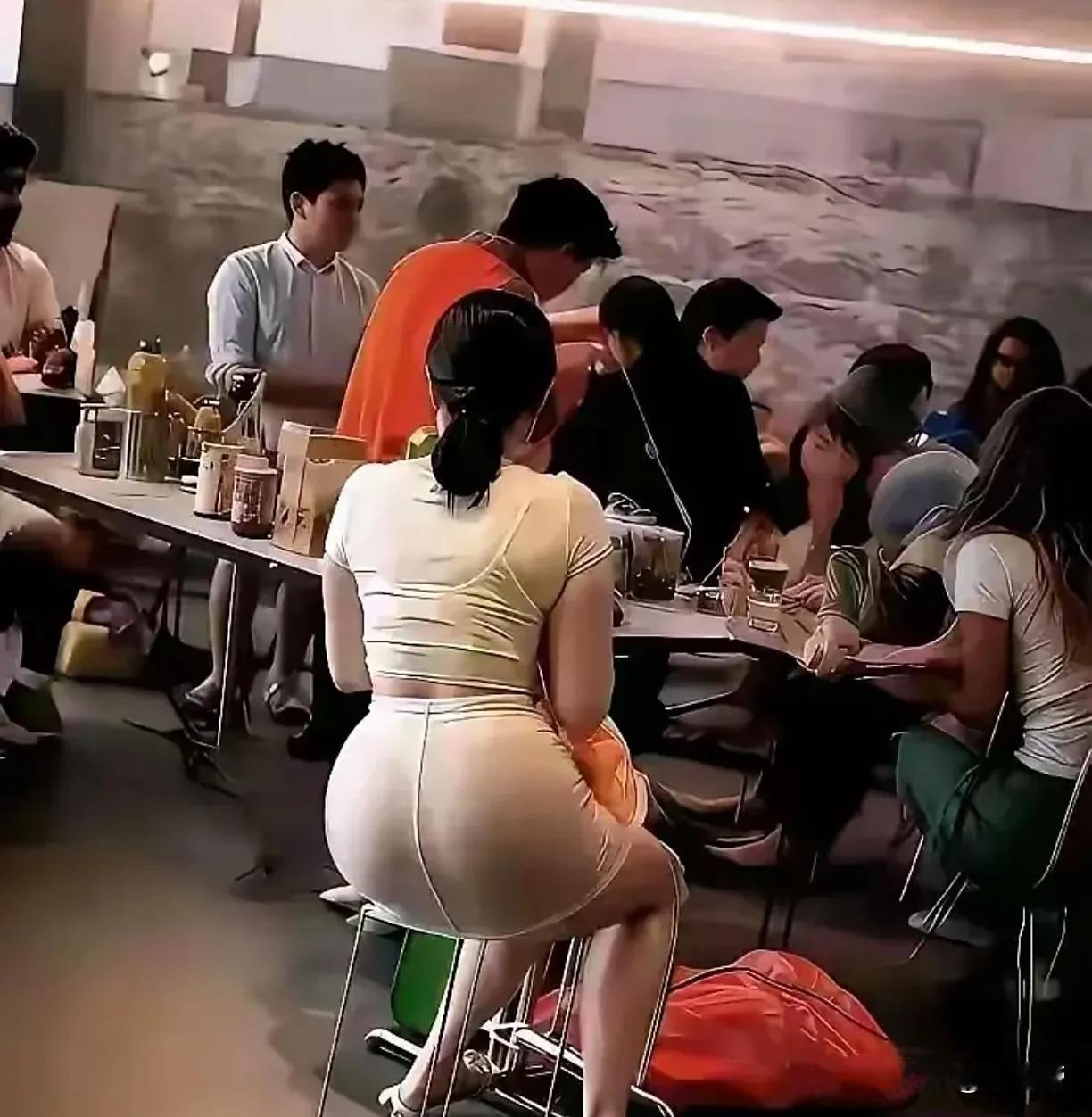 优秀的人，总能第一时间在人群中被发现