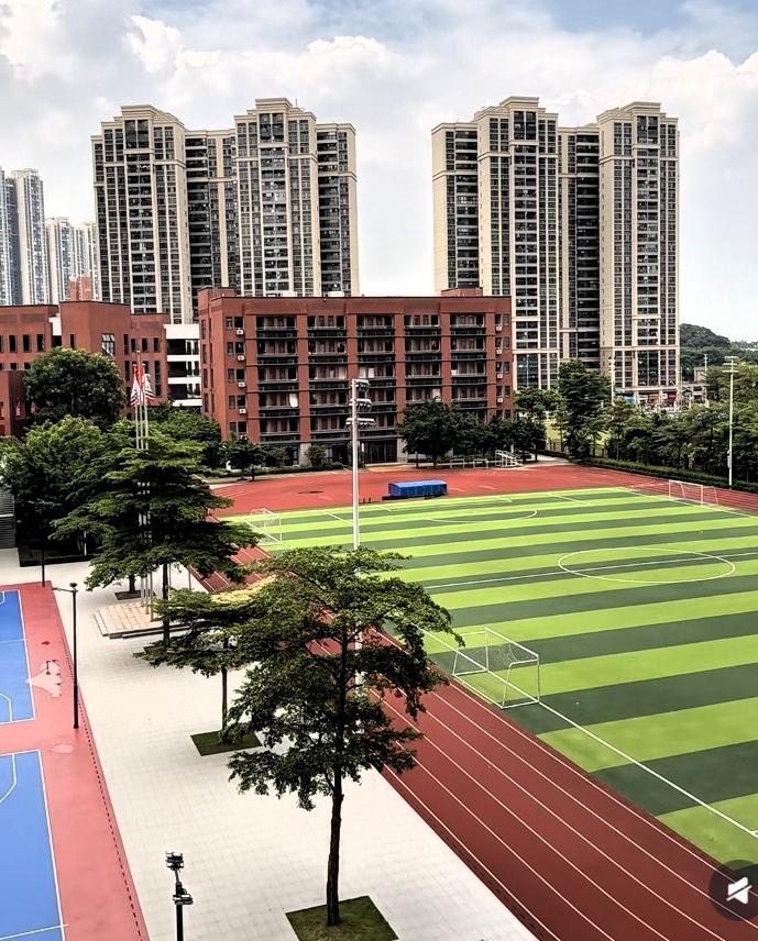 需不需要给孩子买学区房
 
无数家长卡在同一个难题：到底要不要咬牙入手学区房？