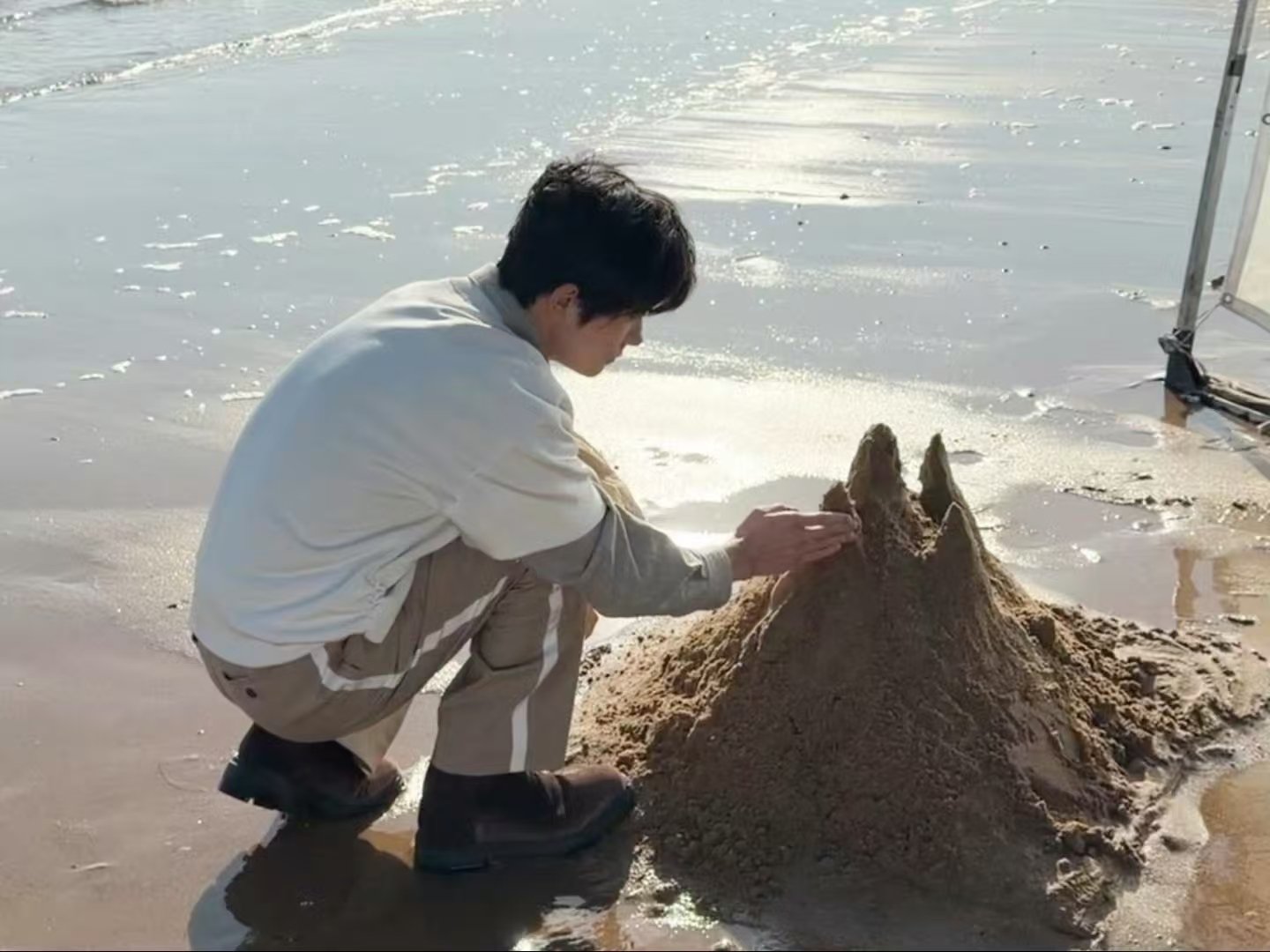 易烊千玺橘子海live图易烊千玺堆沙子live 易烊千玺堆沙子live来啦 