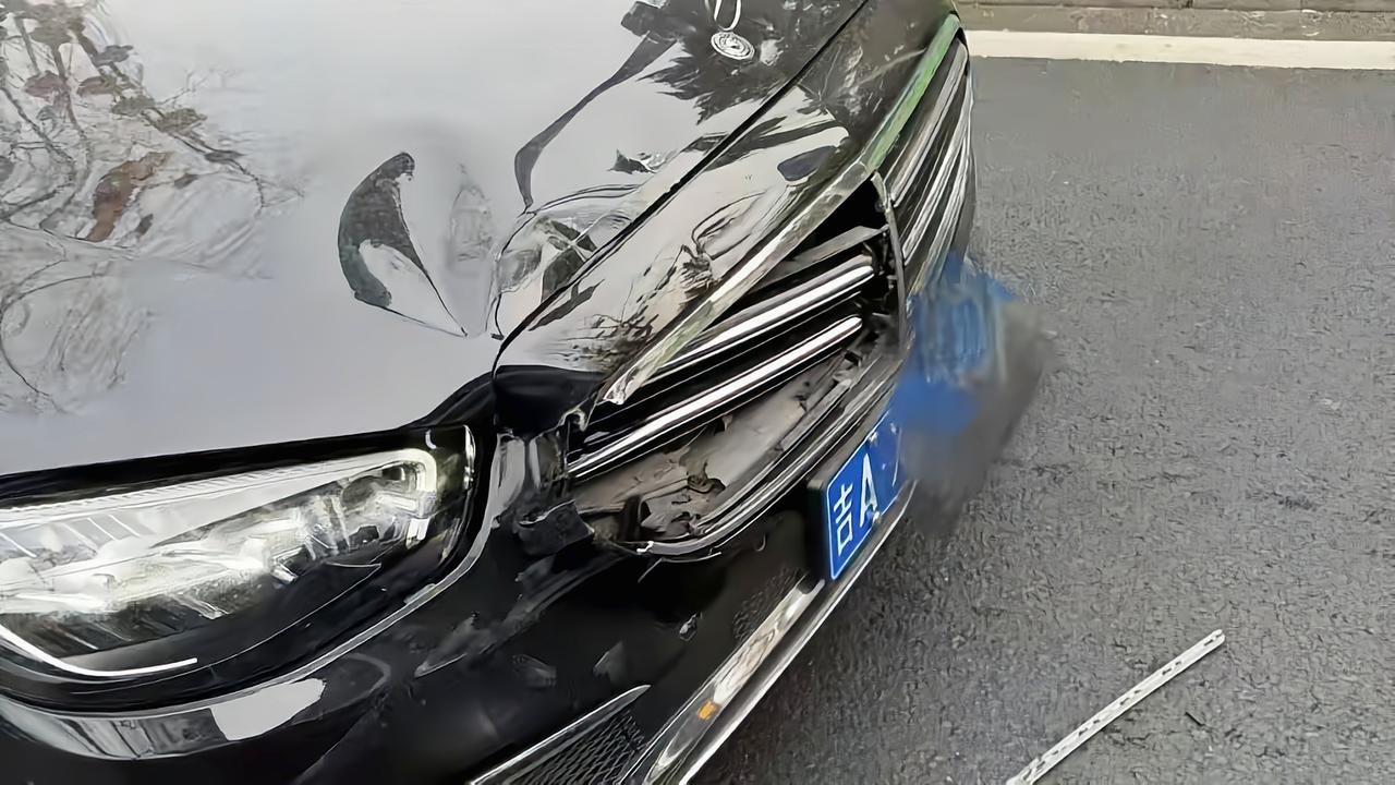 路虎车主孙某某并不可怕，可怕的他背后的人，以及那些人的做事方式。老百姓该如何维权