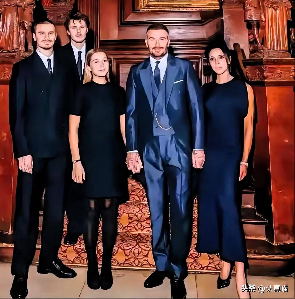 贝克汉姆封爵全家福独缺长子，
昔日"宠儿"为何缺席人生高光时刻？

   打脸来