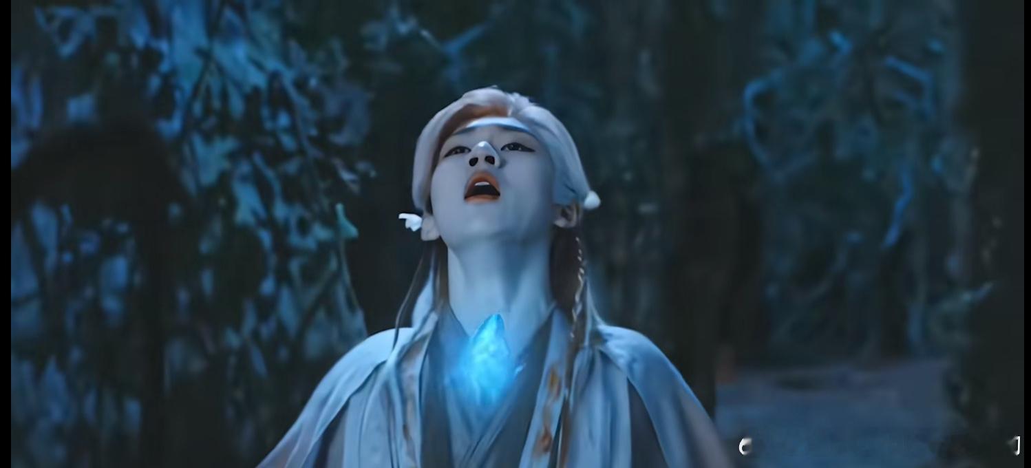 白月梵星  慕九就是梵樾救下的容先和玲珑的那个孩子，因为先天不足天生孱弱，常媚为