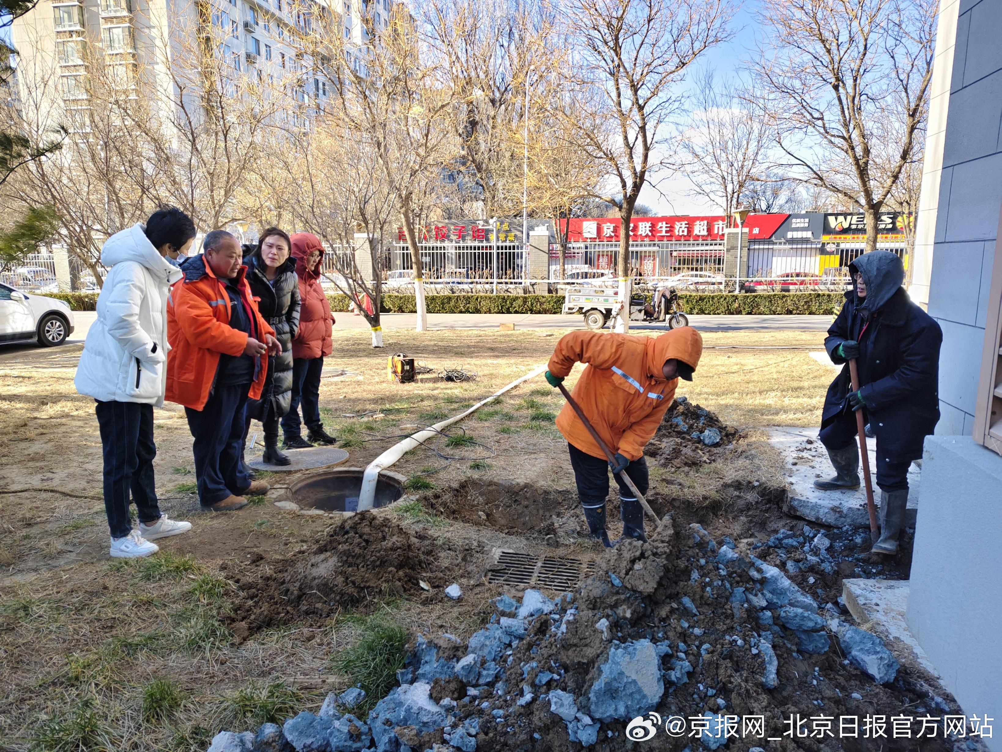 【家里总是不暖和，双桥铁路小区居民盼望能根治】“本以为今年是个暖冬，能顺利度过，