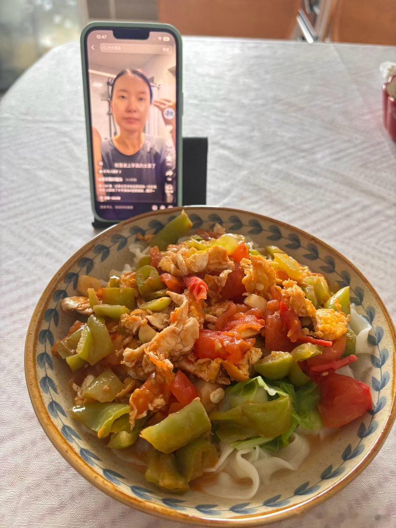 女人啊把每个节日都会过成劳动日虽然这几天很忙但仍然抽出时间把小九咬坏的玩具都缝好
