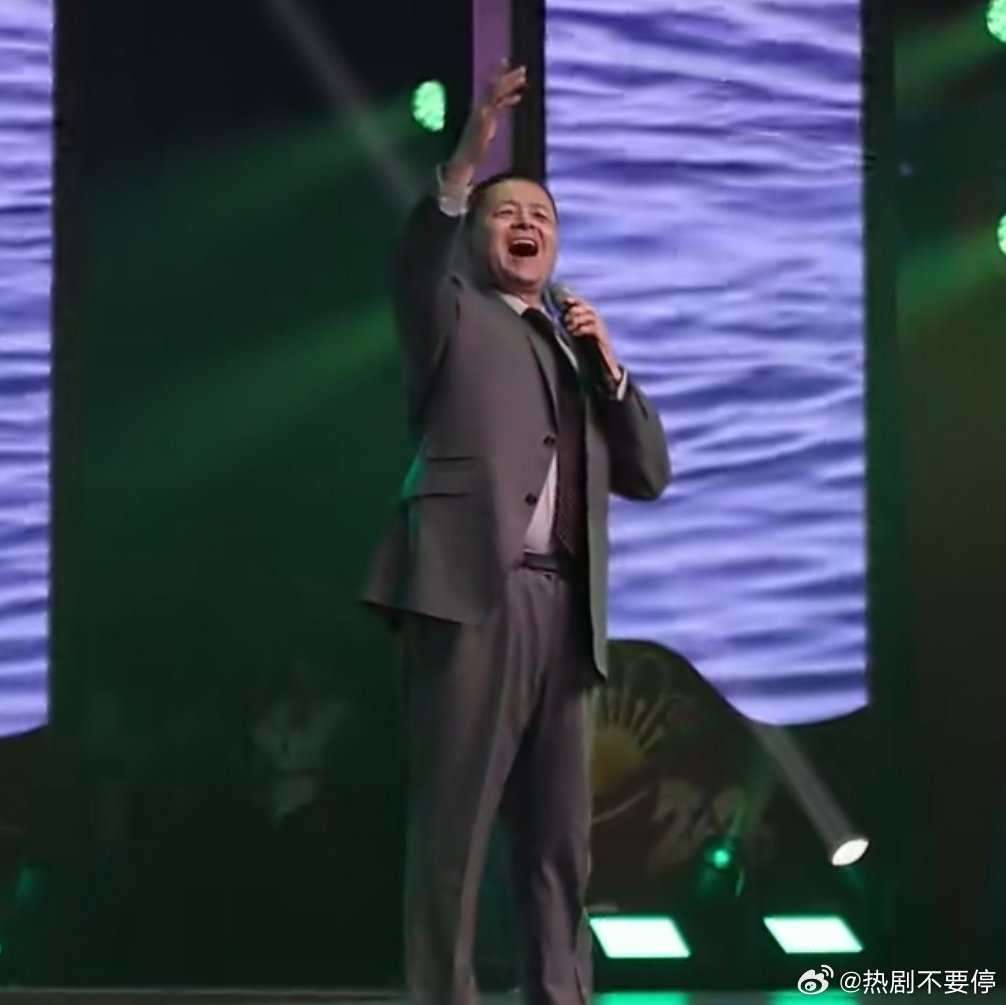 迪丽热巴的父亲原来是国家一级演员这个真的算是冷知识了…要是换别人，自己的父亲是国