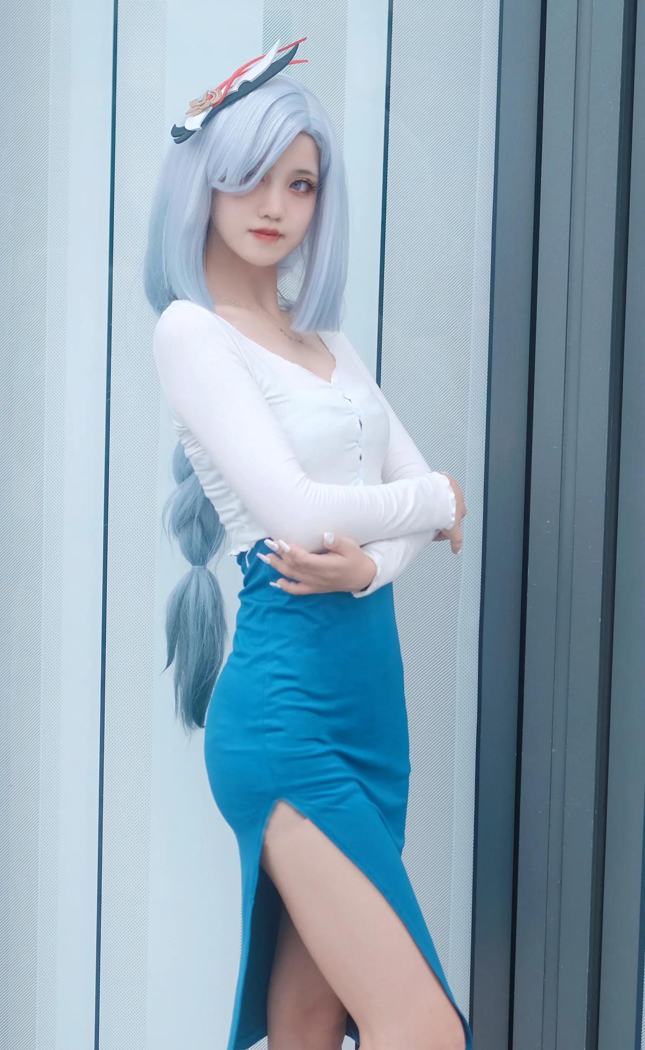 小姨是冰辅，提瓦特就辅助多，单拎出来一个能打的都没有!  