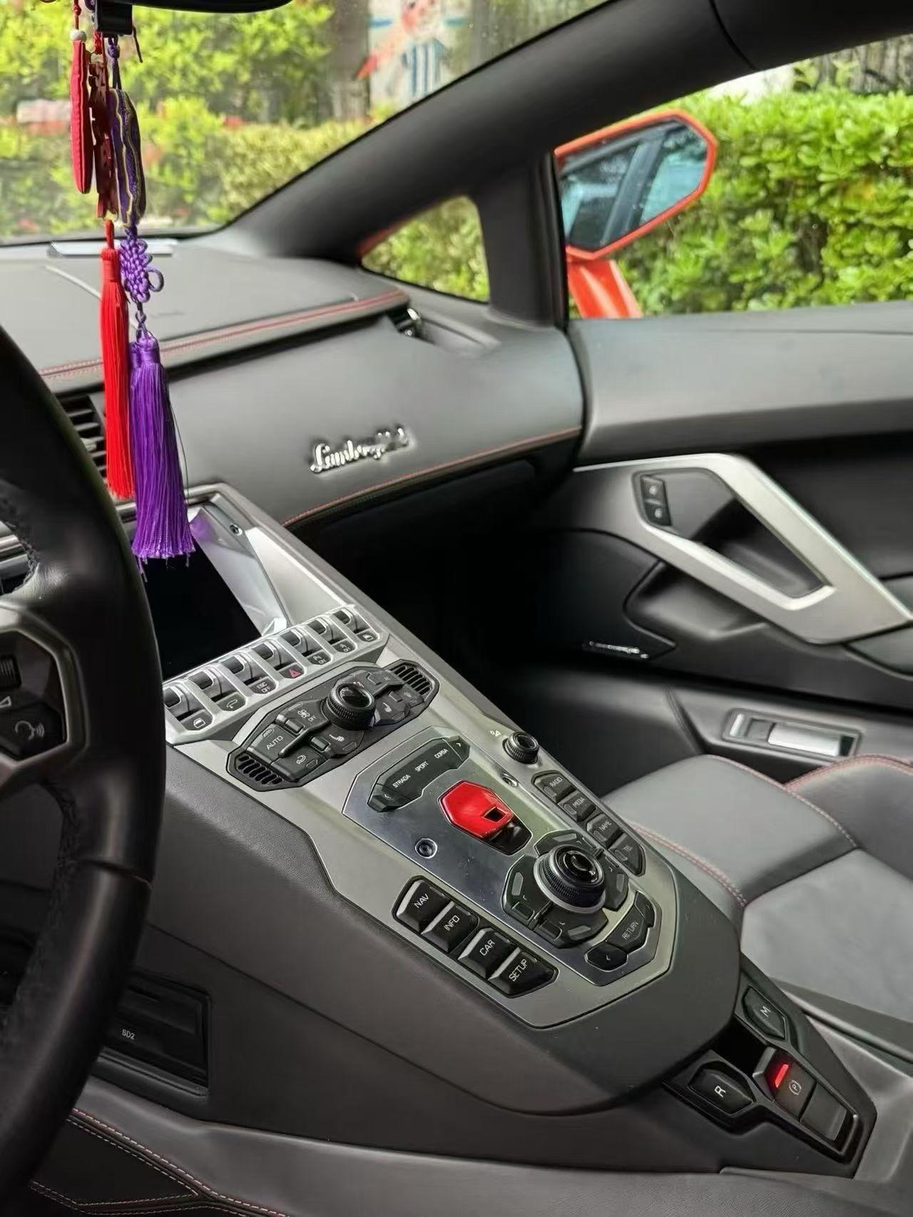 兰博基尼LP700-4 带启停 车主传递，15年上牌，4200公里，完美收藏品，