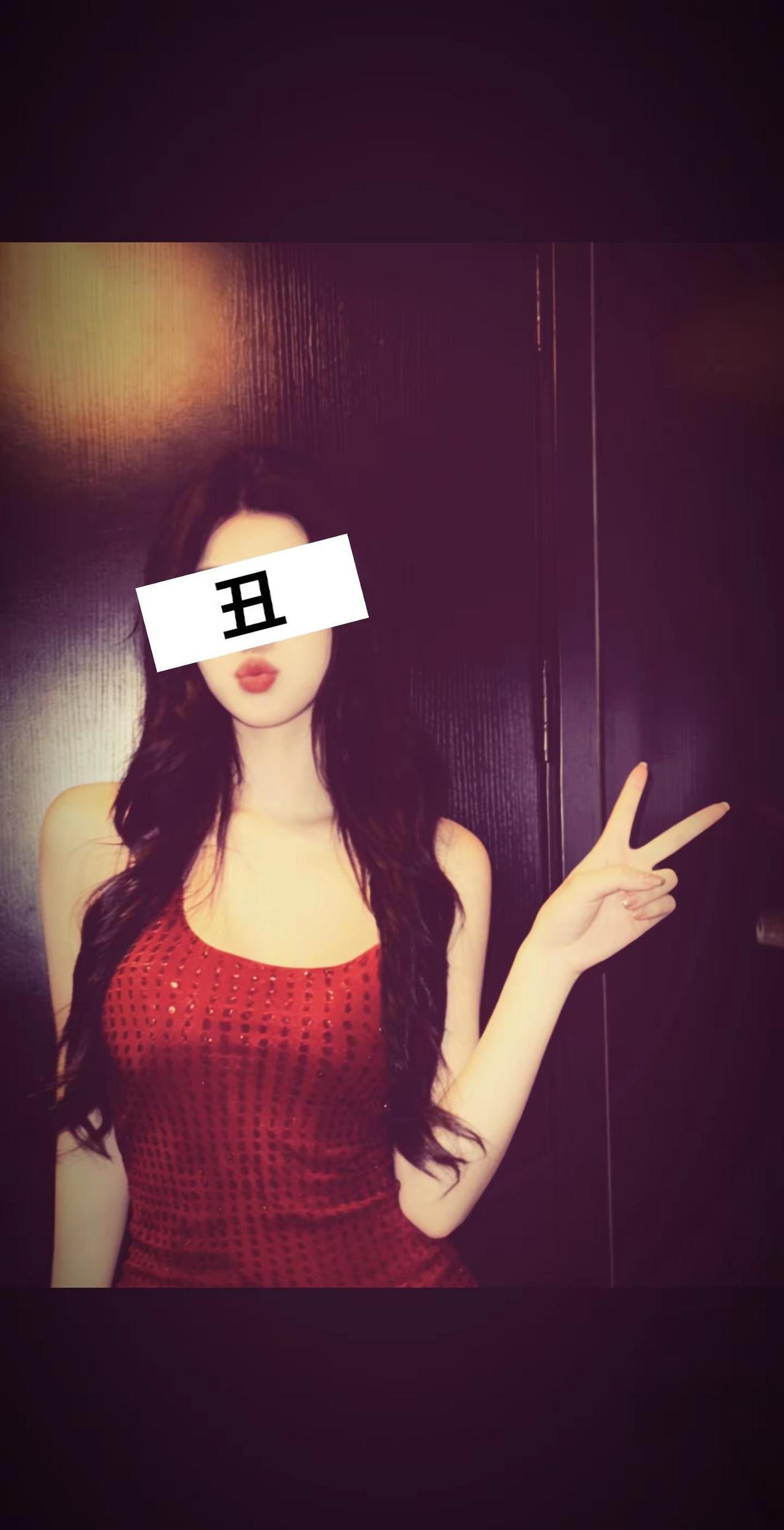 人丑我就挡脸呗    还能咋