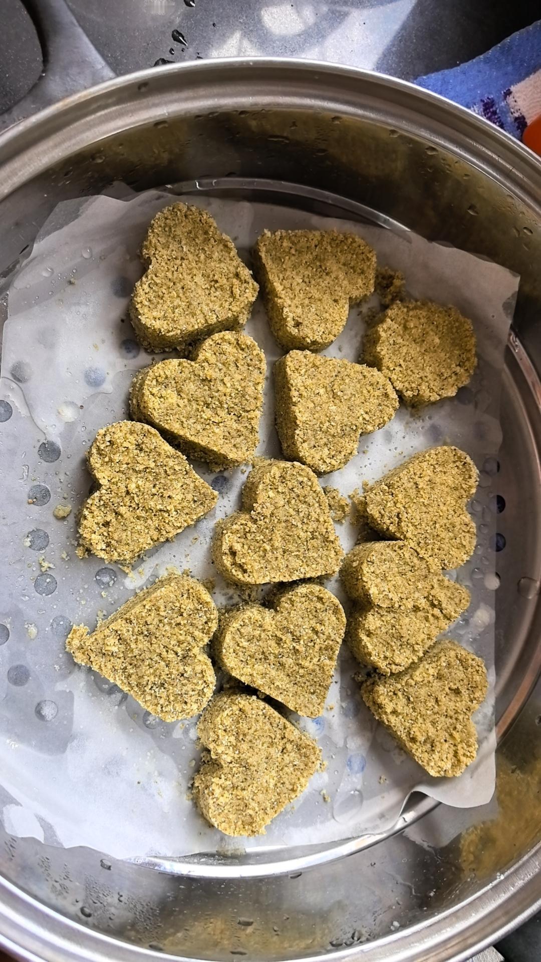 夏日炎炎，自己动手做点绿豆糕，纯天然没有任何添加剂！